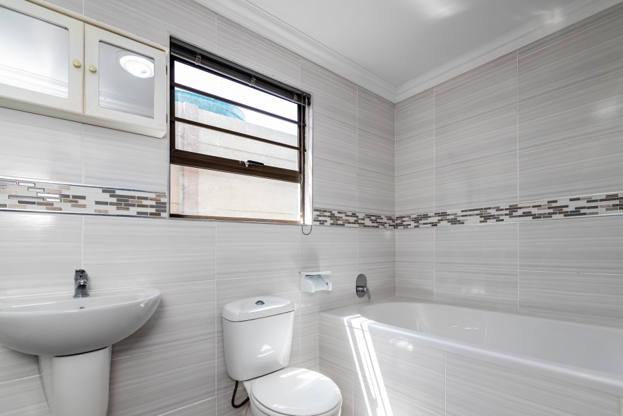 6 Bedroom Property for Sale in Dorchester Heights Eastern Cape